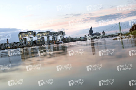 Hochwasser am Rhein in Köln