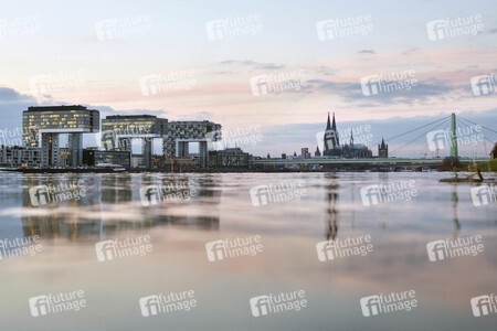 Hochwasser am Rhein in Köln