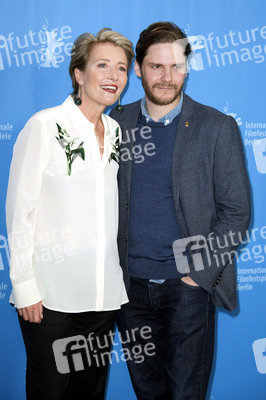 'Alone in Berlin / Jeder stirbt für sich allein' Photocall, Berlinale 2016
