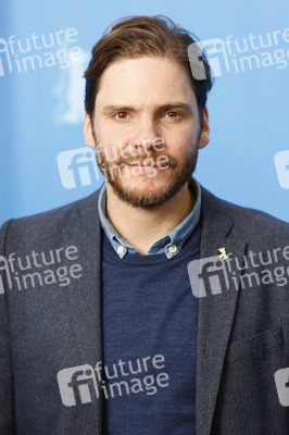 'Alone In Berlin / Jeder stirbt für sich allein' Photocall, Berlinale 2016