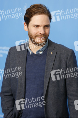 'Alone In Berlin / Jeder stirbt für sich allein' Photocall, Berlinale 2016