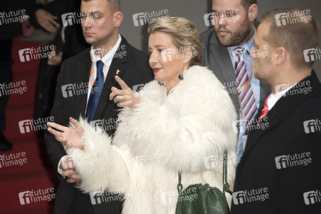 Ankunft zur 'Alone in Berlin / Jeder stirbt für sich allein' Pressekonferenz, Berlinale 2016
