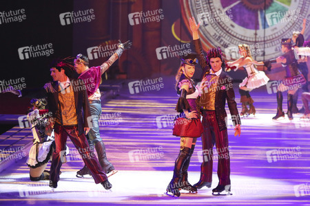 Premiere der Show 'Holiday on Ice - Passion' in Dresden