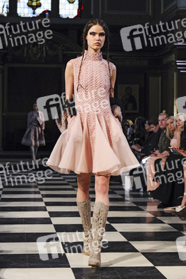 Bora Aksu Fashion Show, London Fashion Week AW16