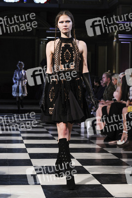 Bora Aksu Fashion Show, London Fashion Week AW16