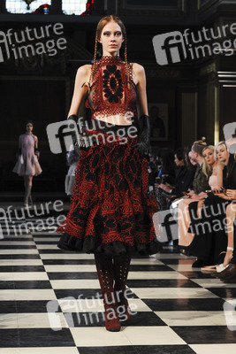 Bora Aksu Fashion Show, London Fashion Week AW16