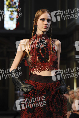 Bora Aksu Fashion Show, London Fashion Week AW16