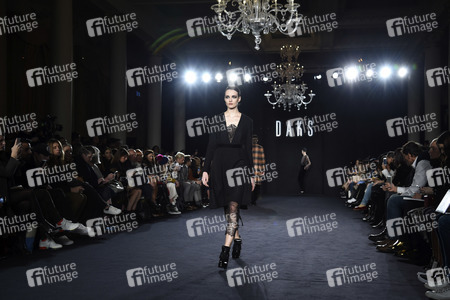 DAKS Fashion Show, London Fashion Week AW16