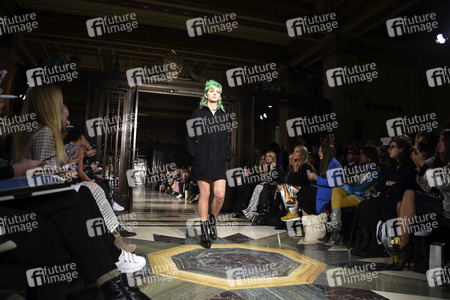 Felder Felder Fashion Show, London Fashion Week AW16