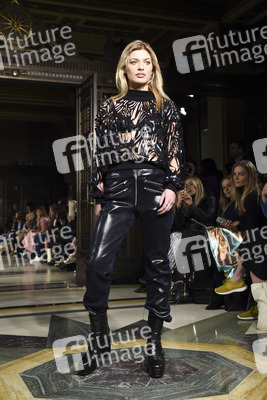 Felder Felder Fashion Show, London Fashion Week AW16