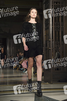 Felder Felder Fashion Show, London Fashion Week AW16