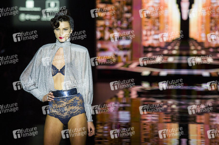 Andres Sarda Fashion Show, Mercedes-Benz Fashion Week Madrid AW16