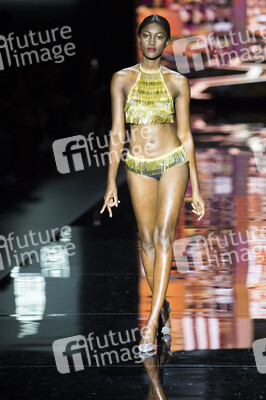 Andres Sarda Fashion Show, Mercedes-Benz Fashion Week Madrid AW16