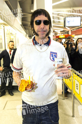 Sacha Baron Cohen bei seiner Ankunft in Berlin-Tegel