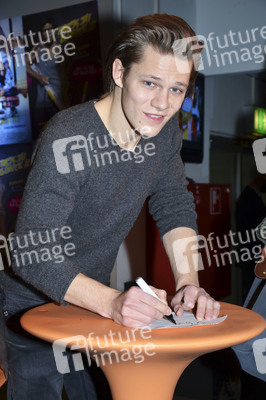 Autogrammstunde mit Max von der Groeben in München