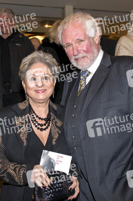 Theaterpremiere 'Die Glasmenagerie' in Berlin