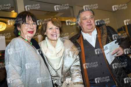 Theaterpremiere 'Die Glasmenagerie' in Berlin