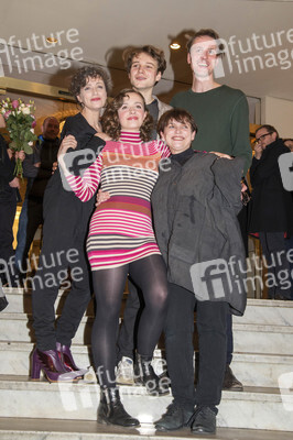 Theaterpremiere 'Die Glasmenagerie' in Berlin