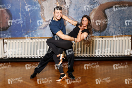 Sarah Lombardi trainiert für 'Let's Dance' in Hürth