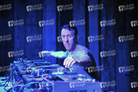 RJD2 live in Austin