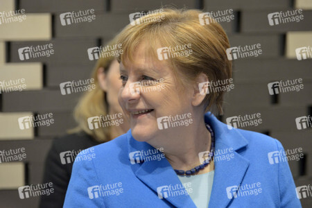 Angela Merkel beim Rundgang über die Computermesse CeBIT in Hannover
