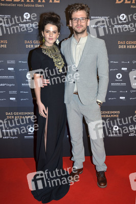 Filmpremiere 'Das Geheimnis der Hebamme' in München