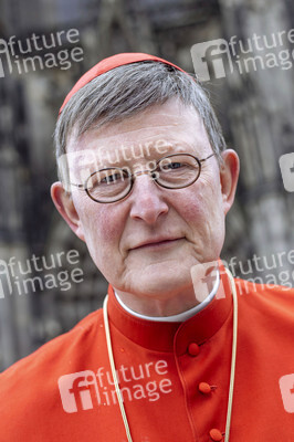 Pontifikalamt am Palmsonntag Zeremonie im Kölner Dom