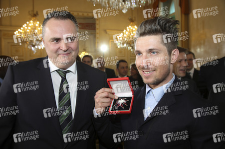 Mag. Hans Peter Doskozil, Bundesminister für Verteidigung und Sport der Republik Österreich, Marcel Hirscher, Schirennläufer und Weltcuo-Sieger
