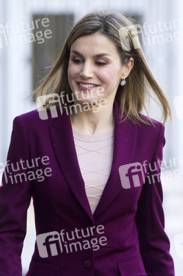 Letizia von Spanien besucht die BBVA MicroFinanzas Foundation in Madrid