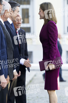 Letizia von Spanien besucht die BBVA MicroFinanzas Foundation in Madrid