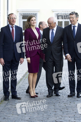 Letizia von Spanien besucht die BBVA MicroFinanzas Foundation in Madrid