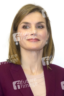 Letizia von Spanien besucht die BBVA MicroFinanzas Foundation in Madrid
