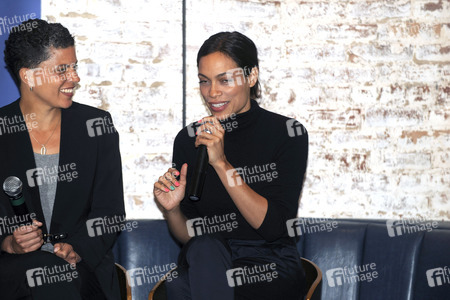 Rosario Dawson Wahlkampagne für Bernie Sanders in New York