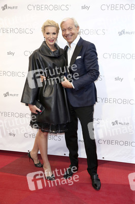 Pre-Opening der World of Cyberobics in Berlin
