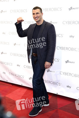 Pre-Opening der World of Cyberobics in Berlin