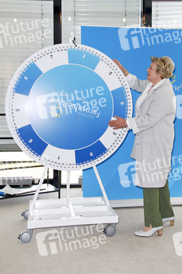 Jubiläumsziehung zum 60. Geburtstag der Fernsehlotterie in Hamburg