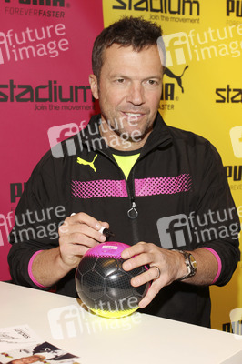 Autogrammstunde mit Lothar Matthäus in Hamburg