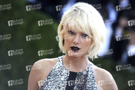 'Manus x Machina: Fashion in an Age of Technology' Costume Institute Gala in New York