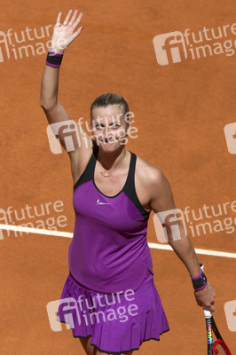 Tennis Match Elena Vesnina vs Petra Kvitová in Madrid
