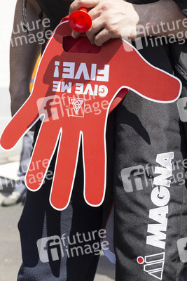 Warnstreick der IG Metall  in Obertshausen