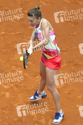 Tennis Match Irina-Camelia Begu vs Simona Halep in Madrid