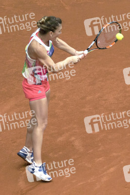 Tennis Match Irina-Camelia Begu vs Simona Halep in Madrid