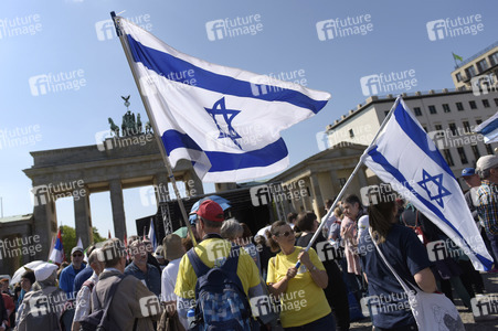 Marsch des Lebens zum Holocaustgedenktag in Berlin