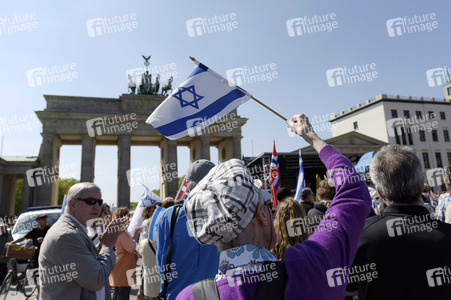 Marsch des Lebens zum Holocaustgedenktag in Berlin