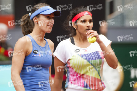 Tennis Match Martina Hingis und Sania Mirza vs Carolina Garcia und Kristina Mladenovic in Madrid