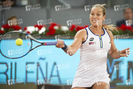 Tennis Match Dominika Cibulková vs Simona Halep in Madrid