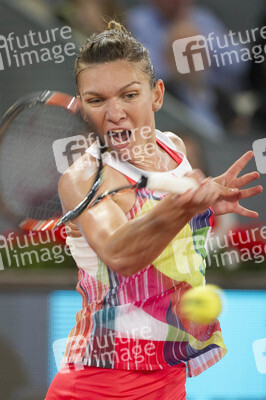 Tennis Match Dominika Cibulková vs Simona Halep in Madrid