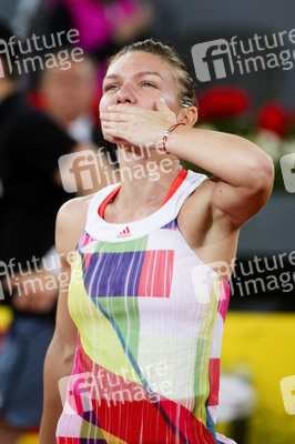 Tennis Match Dominika Cibulková vs Simona Halep in Madrid
