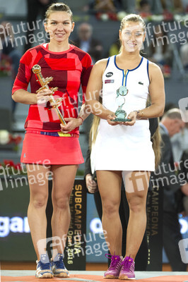 Tennis Match Dominika Cibulková vs Simona Halep in Madrid