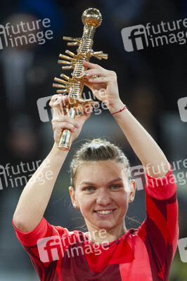 Tennis Match Dominika Cibulková vs Simona Halep in Madrid